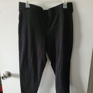 Torrid Capri leggings NWOT